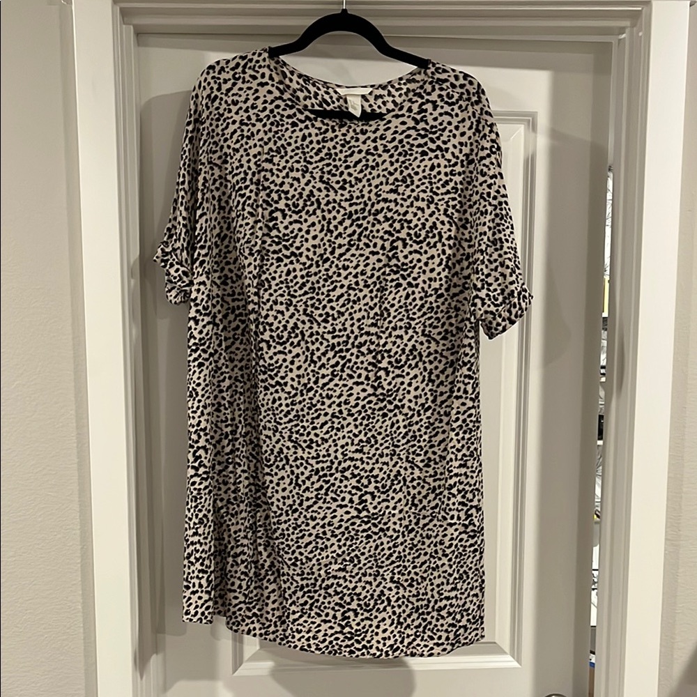 H&M Black and White Patterned Dress
